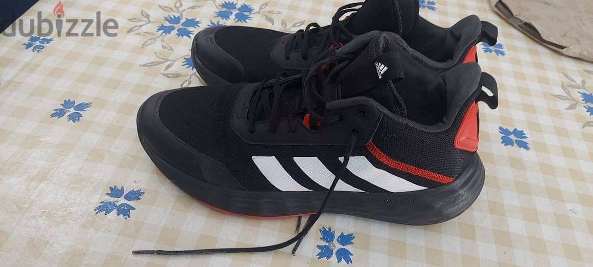 Adidas in court shoes for handball | جزمة اديداس للهاندبول 4