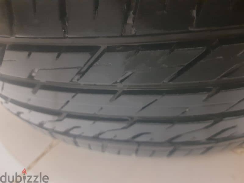 عدد 2 اطار 225/45R18 2