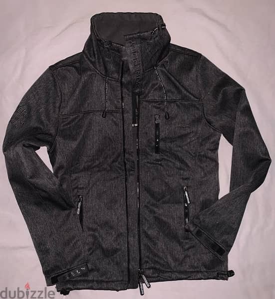 superdry windtrekker jacket size small used few times only 13