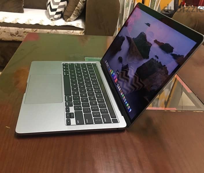 MacBook  pro m1 2020   ( Like New ) 3