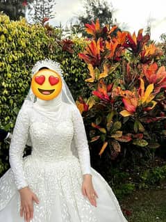 فستان زفاف تركي ممتاز البيع بنصف الثمن (لقطه)