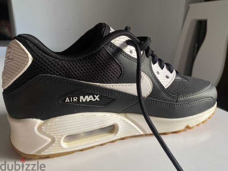 كوتشي نايك اير ماكس مقاس 38,5 Nike air max shoe size 1