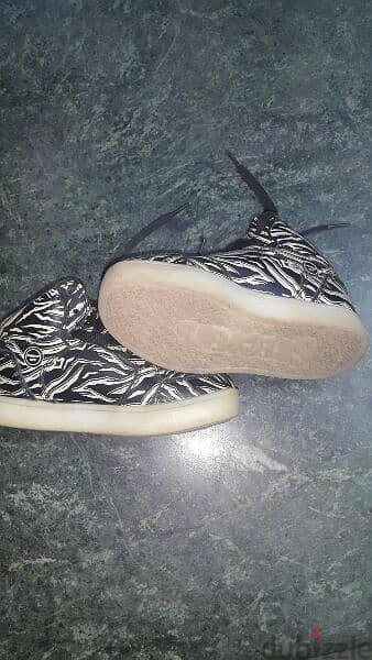 sketchers orginl size 30 2