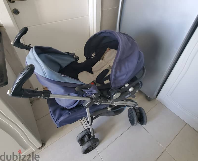 Chicco car seat and stroller 0