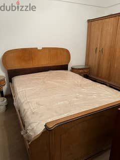 غرفة نوم كاملة مكملةقشرة أرو بدون مرتبة تم تخفيض السعر لسرعة البيع