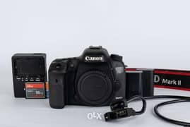 Canon 7D Mark II Body Only + 2 CF cards + 2 batteries 0