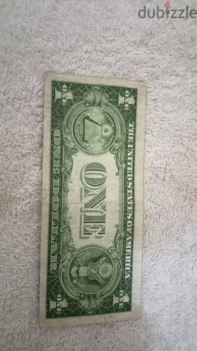دولار قديم اصدار 1935 بحالته 4