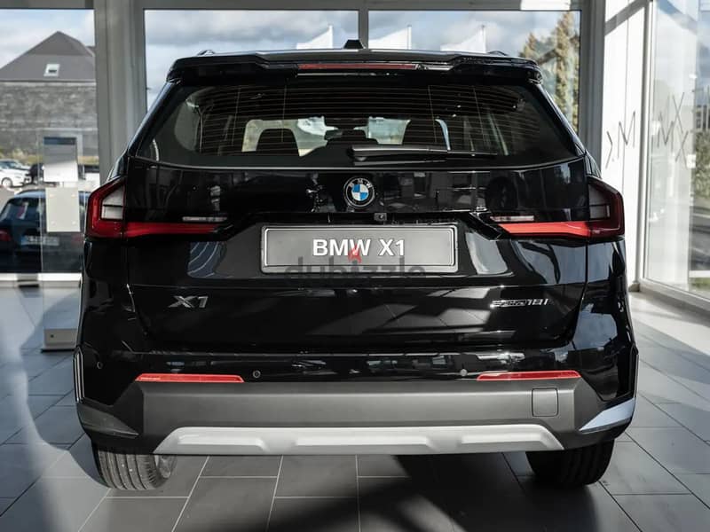 BMW X1 sDrive 18i 2024 بي ام دبليو 3