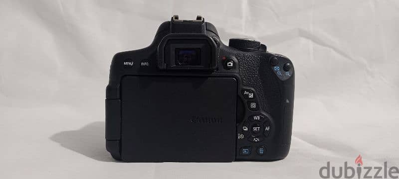 Canon d750 كانون 9