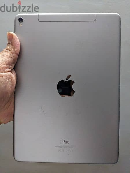 iPad pro 1st gen 9.7" 32G 0