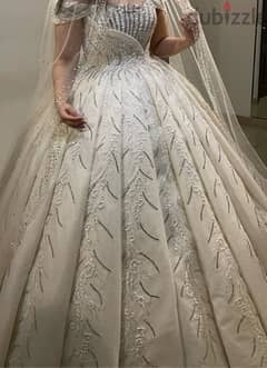 فستان ابيض زفاف للبيع