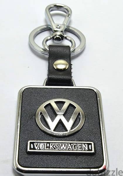 ميداليات مفاتيح بها شعار موديل سيارتك معدن شيك 3