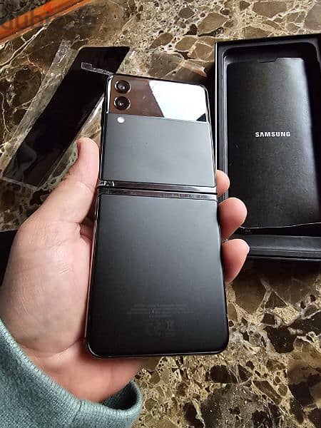 Samsung Flip z3 1