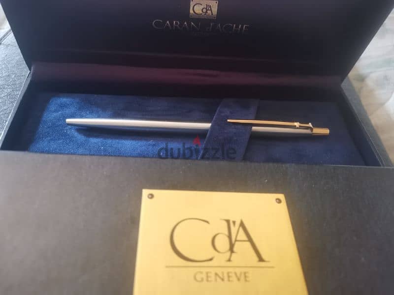 Caran D'Ache Swiss very fine penقلم كارون داش بالعلبة 4