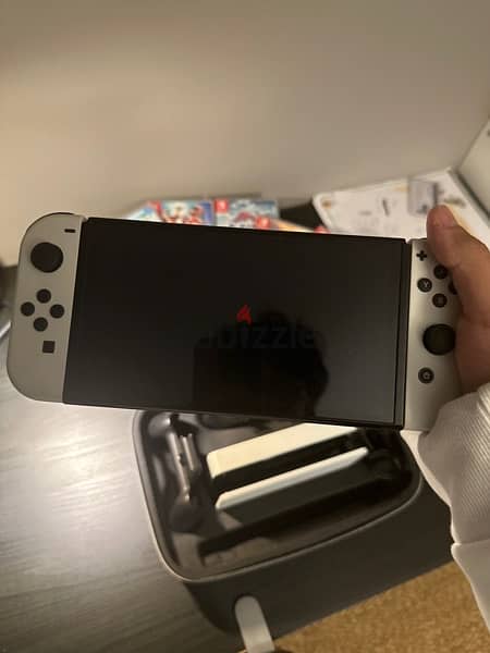 NINTENDO SWITCH OLED *MINT CONDITION* + ALL ACCSESORIES 2