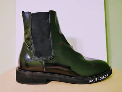 Balenciaga original size 44 new