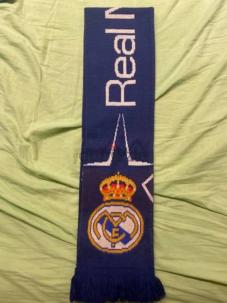 Real Madrid scarf 1