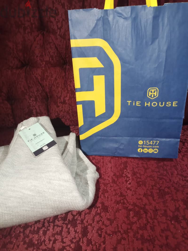 Gray Pullover 3