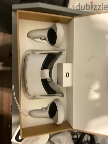 oculus quest 2 256GB USED LIKE NEW WITH BOX 0