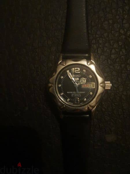 Japanese Watch bySeiko 5 automatic for dynamic ladies 1