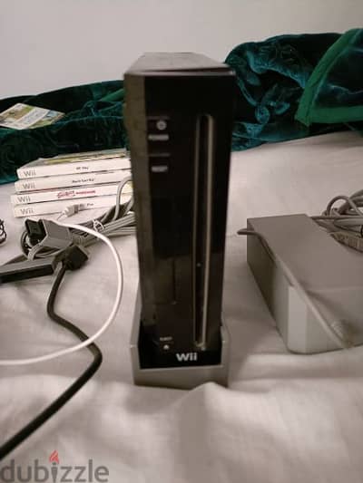 Nintendo Wii with games & accessories