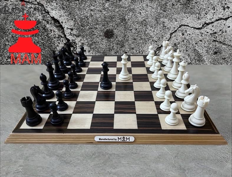 Black and white chess شطرنج فائق الجوده 1