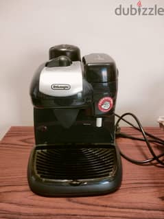 ماكينة قهوة ديلونجي استعمال خفيف جدا  موديل c9 بسعر