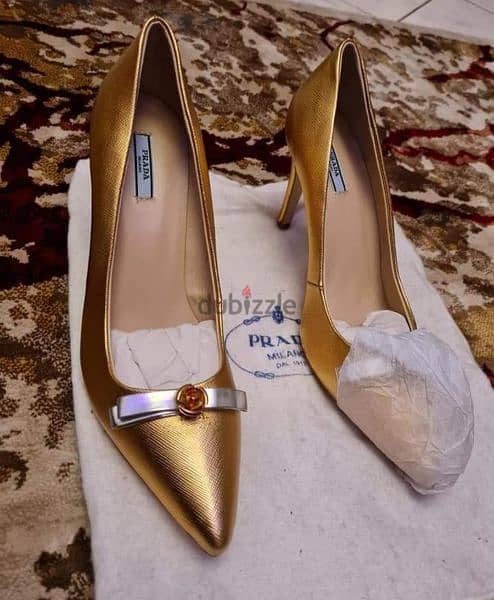 prada heels black & gold 3