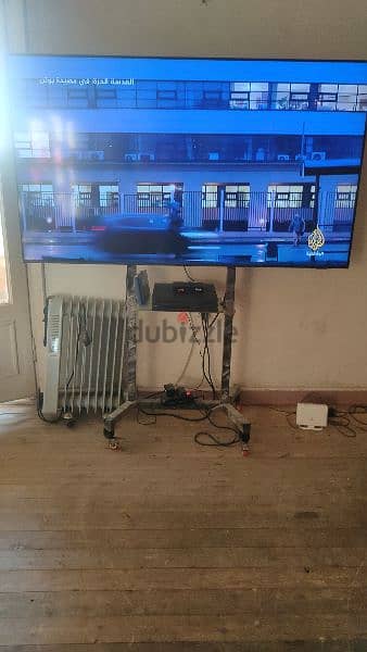 tv standاستاند متنقل