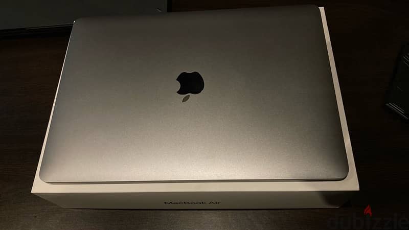 Macbook Air 2020 with original 30W Adapter, Cable & Box 3