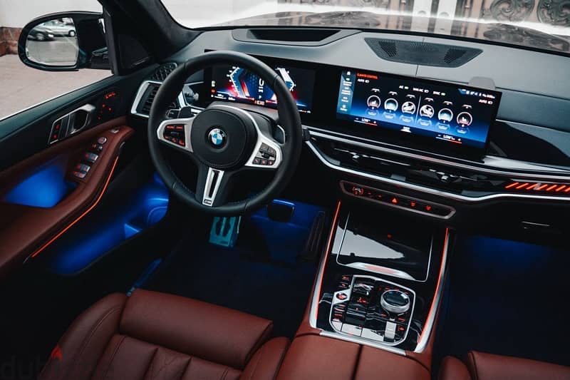 BMW X7 M60i 2023 brand new 3