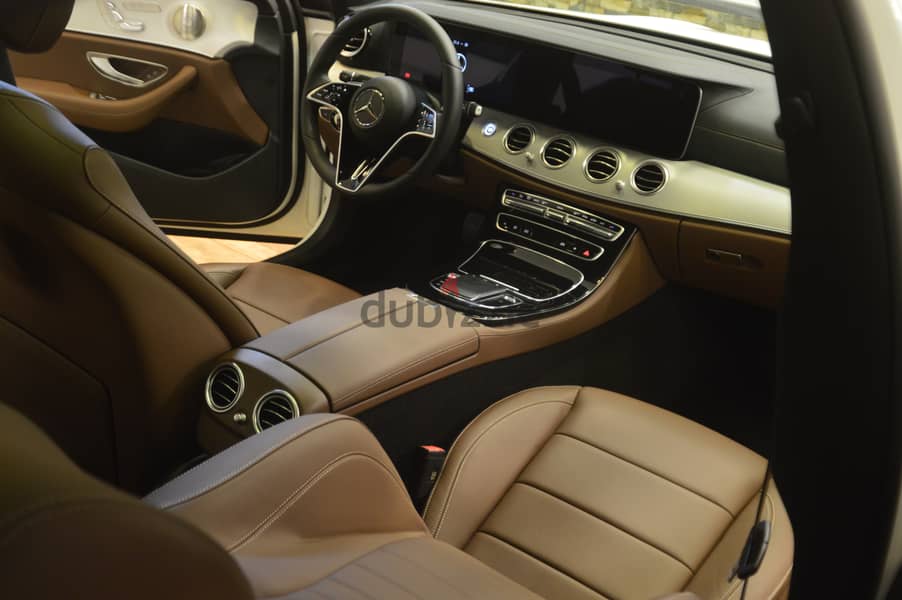 Mercedes-Benz E200 AMG Night Package Fully loaded Model 2023 Zero 9