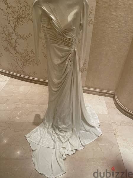 فستان اوف وايت للمحجبات مقاس سمول تصميم احمد فايز 0