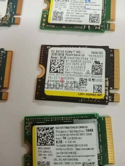 SSD 256G NVMe  هاردات حاله ممتازة جديد اورجينال