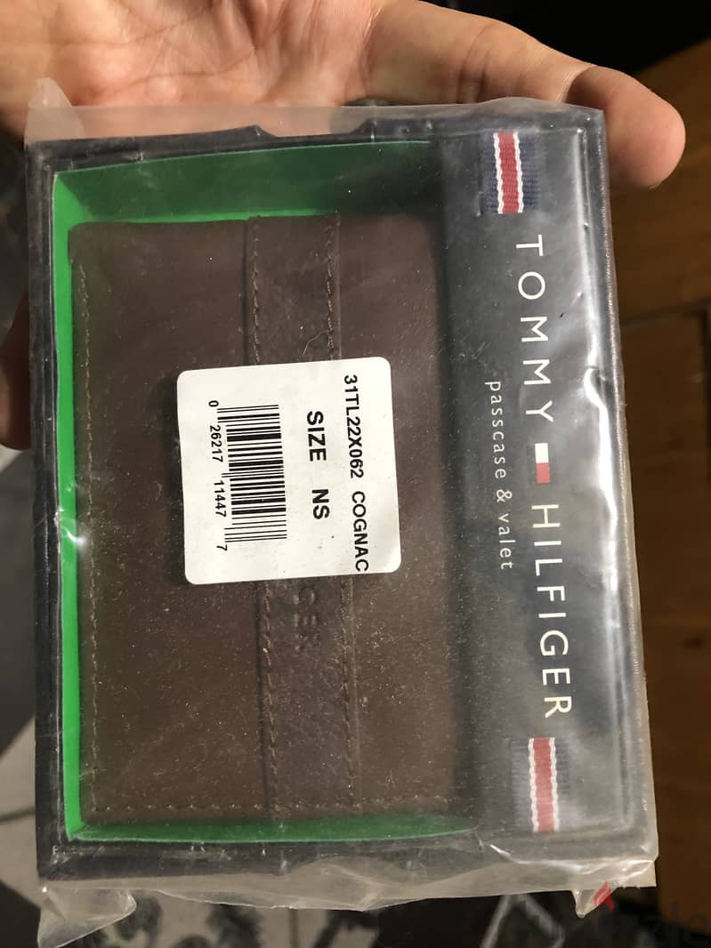 Tommy Hilfiger wallets 1