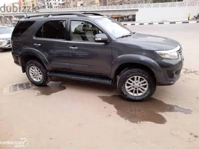 متاح للإيجار تويوتا فورتشنر Toyota Fortuner