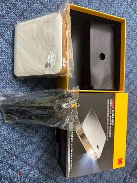 برجكتور KODAK LUMA 450 PORTABLE FULL HD SMART PROJECTOR - WHITE 3