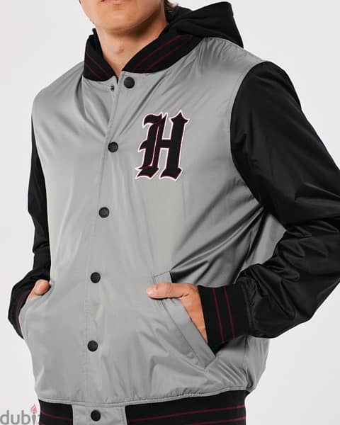 Hollister original jacket XL + tags  جاكيت هوليستر اوريجينال بالتيكيت 4