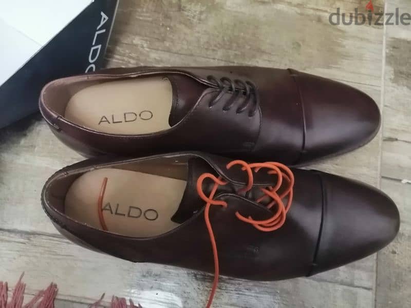 Signature Leather Sole Aldo Toe Cap Shoes 1