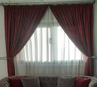 ستائر بحالة جيدة استعمال عروسة