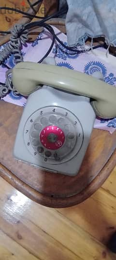 تليفون قديم