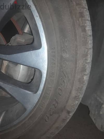 2 كاوتش عربية جراند شيروكي KOMHO بدون لحامات مقاس 265/50R20