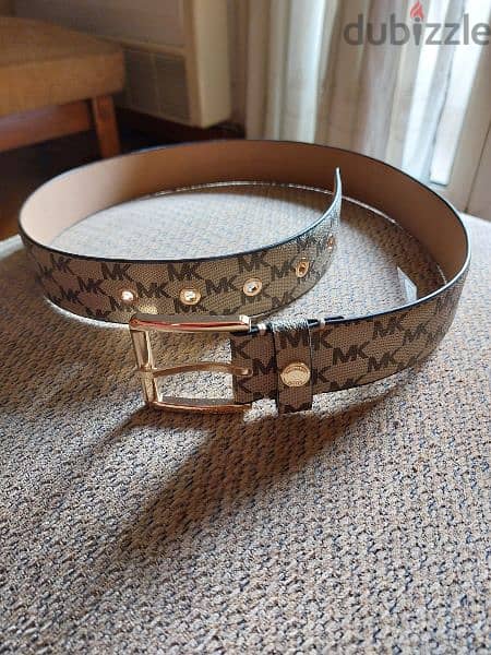 Michael Kors belt for women -  Size Large - price is written 68Dollars 3