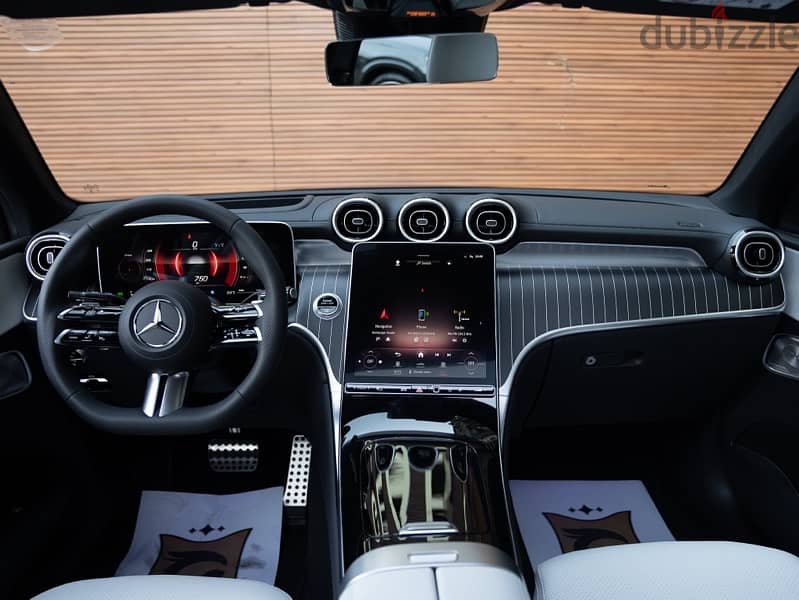 Mercedes Benz GLC coupe 2024 تسليم فوري 1