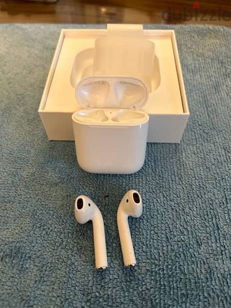 Apple AirPods 2nd Generation 1