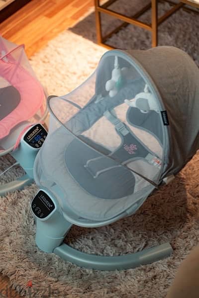Lequeen Baby Swing
