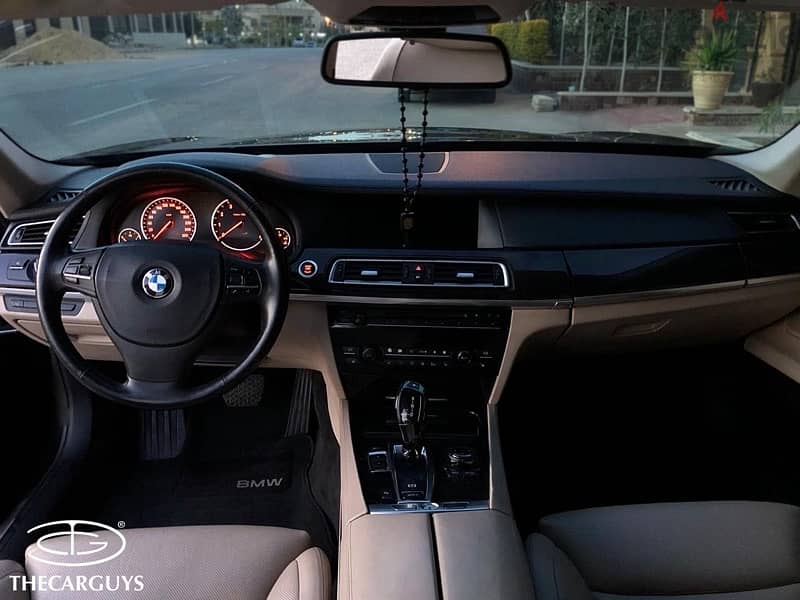 سياره للبيع BMW 750 جمرك لأصحاب الجنسيات الاخري او الاقامه الخارجيه 8