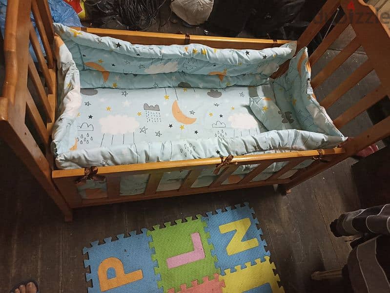 سرير اطفال خشب زان 1