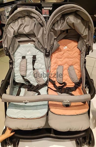stroller for twins (joie) 1