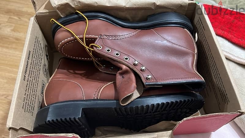 safety red wing 1